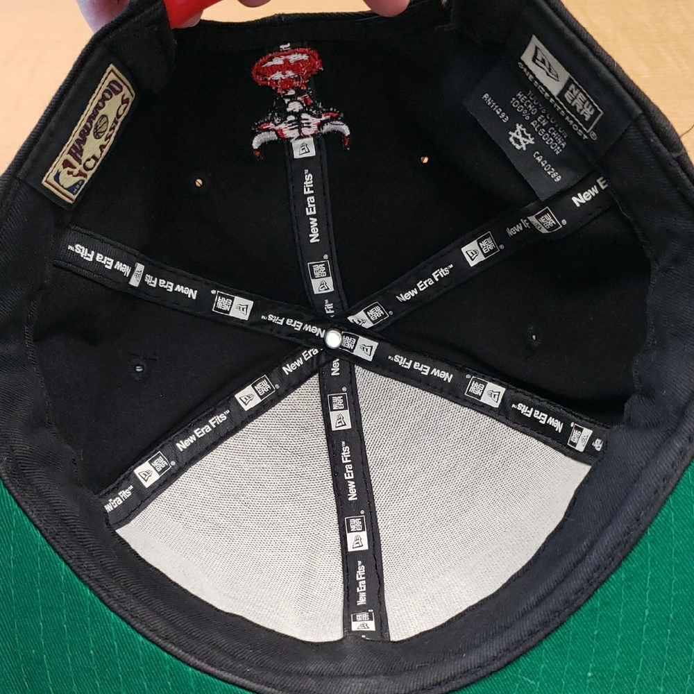New Era Chicago Bulls Snapback Black Cap - Picture 9 of 9